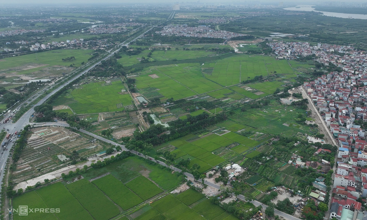 Hà Nội Giao Đất Gần Vinhomes Cổ Loa: Cơ Hội Đầu Tư Bất Động Sản?